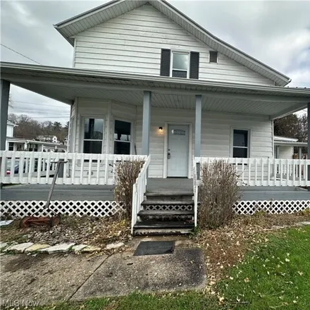 Image 2 - 147 North 5th Street, McConnelsville, Morgan County, OH 43756, USA - House for sale