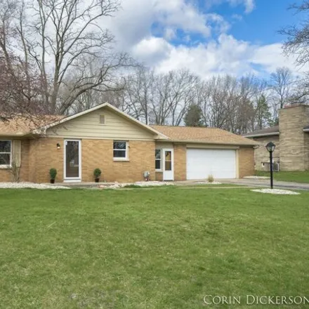 Image 2 - 2401 Summerdale Avenue, Cooper Charter Township, MI 49004, USA - House for sale