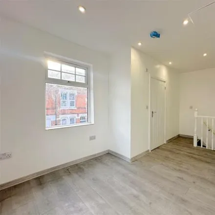 Image 6 - Ullswater Street, Leicester, LE2 7DT, United Kingdom - Townhouse for sale