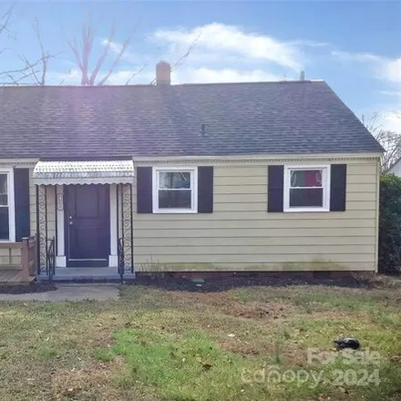 Buy this 3 bed house on 433 East 12th Avenue in Gastonia, NC 28054
