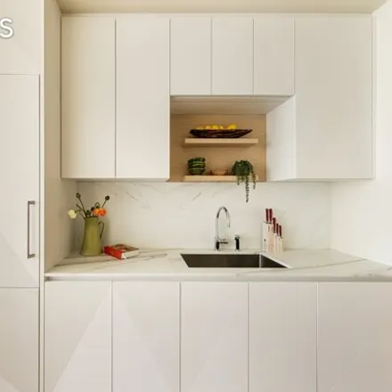 Image 3 - 1 Wall Street, New York, NY 10005, USA - Condo for sale