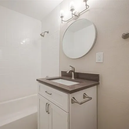 Image 9 - 6810 Del Rio St Unit 7, Houston, Texas, 77021 - Apartment for rent