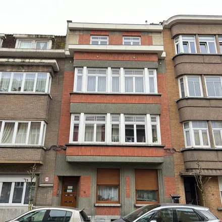 Rent this 1 bed apartment on Rue des Hellènes - Hellenenstraat 51 in 1050 Ixelles - Elsene, Belgium