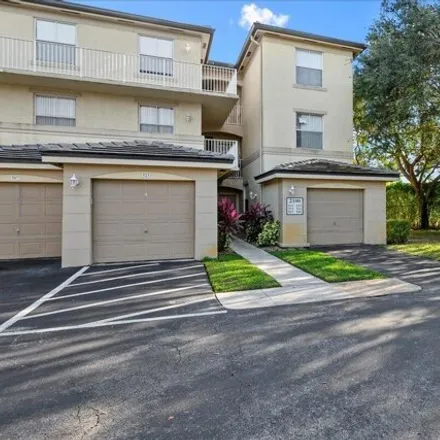 Buy this 2 bed condo on 2072 Greenview Shores Boulevard in Wellington, FL 33414