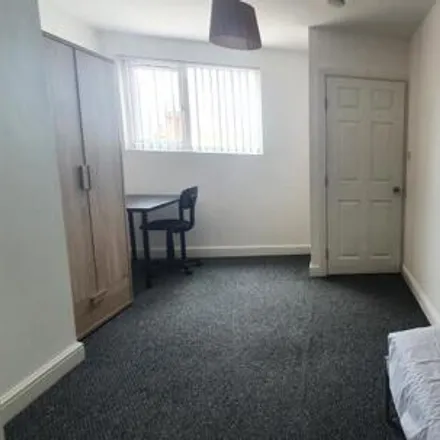Image 1 - 198 Earlsdon Avenue North, Coventry, CV5 6GP, United Kingdom - House for rent