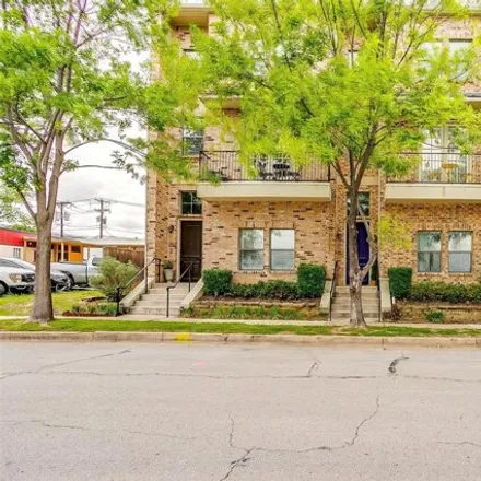 Rent this 3 bed condo on 2800 Lubbock Avenue in Fort Worth, TX 76109