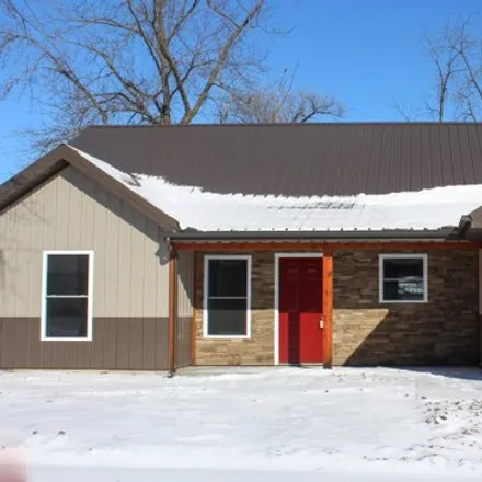 Buy this 3 bed house on 461 East Morgan Street in Tipton, MO 65081
