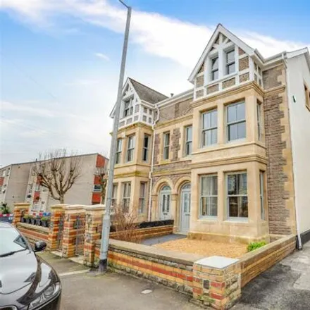 Buy this 5 bed duplex on South Road in Porthcawl, CF36 3DA
