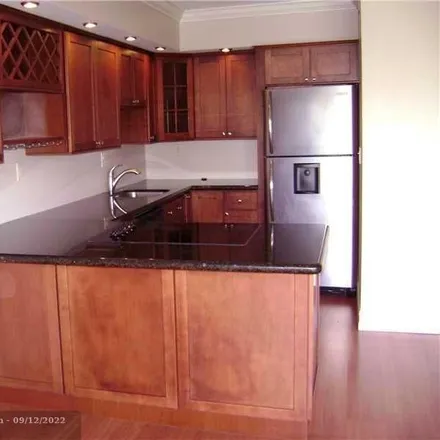 Buy this 1 bed condo on 833 Northeast 18th Court in Fort Lauderdale, FL 33305