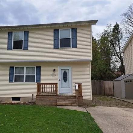 Buy this 3 bed house on 1035 East 37th Street in Erie, PA 16504