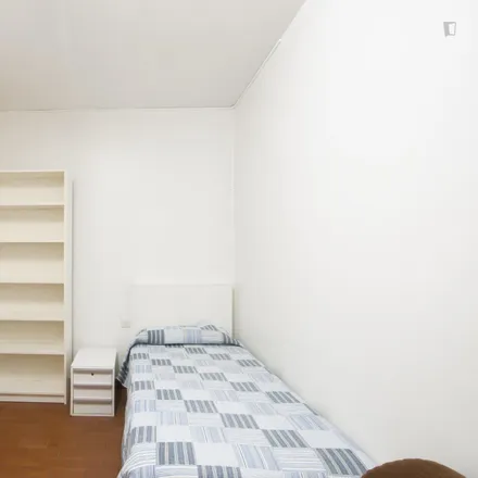 Rent this 16 bed room on Madrid in Calle del General Pardiñas, 80