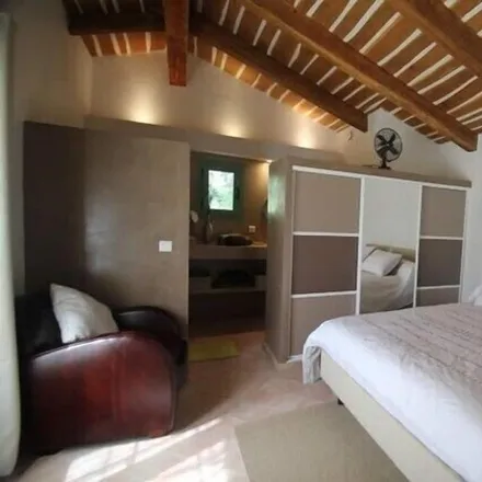 Rent this 1 bed townhouse on 13821 La Penne-sur-Huveaune