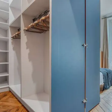 Rent this 4 bed apartment on 28 Rue de Boulainvilliers in 75016 Paris, France