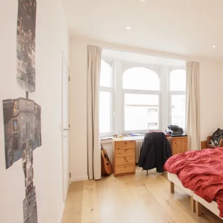 Rent this 5 bed room on Avenue de Juillet - Julilaan 118 in 1200 Woluwe-Saint-Lambert - Sint-Lambrechts-Woluwe, Belgium