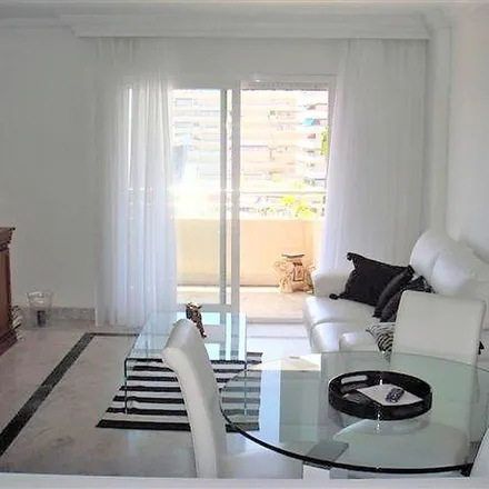 Image 7 - Solo Qui, Calle de la Ribera, 29660 Marbella, Spain - Apartment for rent