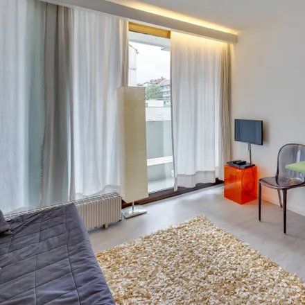 Rent this 2 bed apartment on Schellingstraße 17 in 80799 Munich, Germany