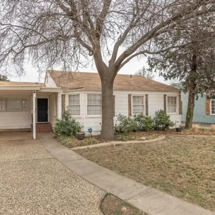 Buy this 3 bed house on 2286 31st Street in Lubbock, TX 79411