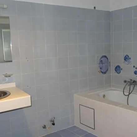 Rent this 2 bed apartment on Grote Markt 37A in 3300 Tienen, Belgium