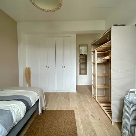 Rent this 4 bed apartment on 2 Place du Général de Gaulle in 27000 Évreux, France
