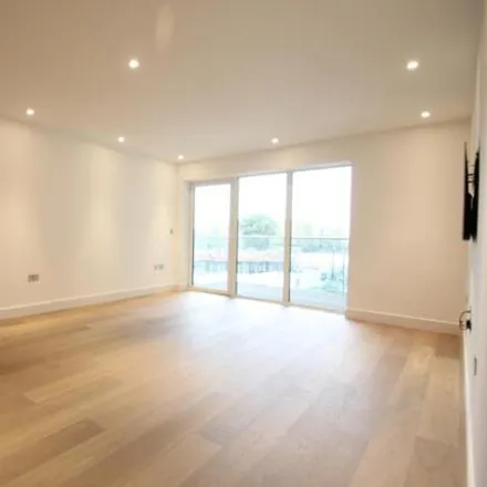 Image 4 - unnamed road, London, W6 9AN, United Kingdom - Apartment for sale