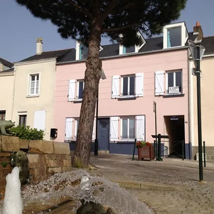 Rent this 1 bed apartment on 9 Place Saint-Pierre in 44470 Carquefou, France