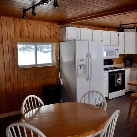 Rent this 2 bed house on Grand Marais