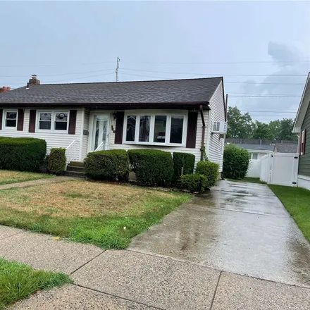 Buy this 3 bed house on 368 Mineola Avenue in Carle Place, NY 11514