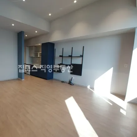Rent this studio apartment on 서울특별시 서초구 서초동 1339-9