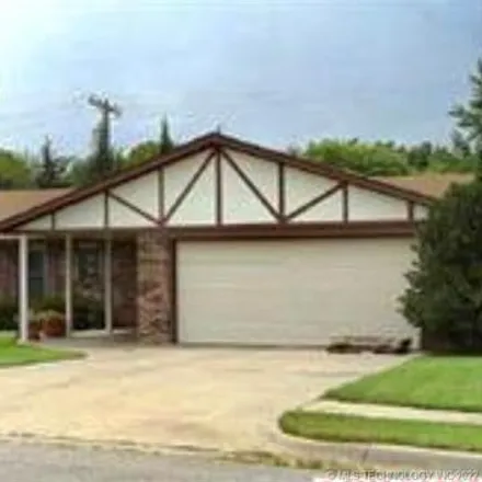 Buy this 3 bed house on 324 Southeast Fenway Place in Bartlesville, OK 74006