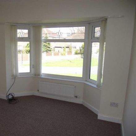 Rent this 3 bed house on Glendale Road in Moss Bank, WA10 2UQ
