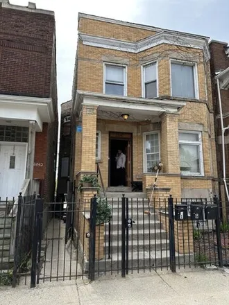 Buy this 6 bed house on 2847 West Warren Boulevard in Chicago, IL 60612