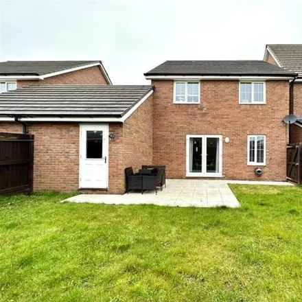 Image 9 - Pickering Road, Knowsley, L36 4AJ, United Kingdom - House for sale