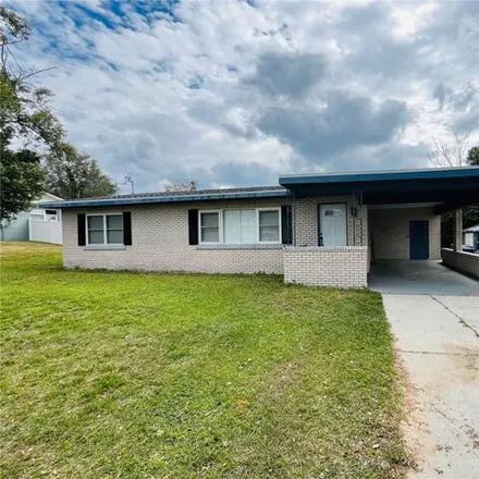 Rent this 2 bed house on 376 West Interlachen Street in Lake Alfred, Polk County