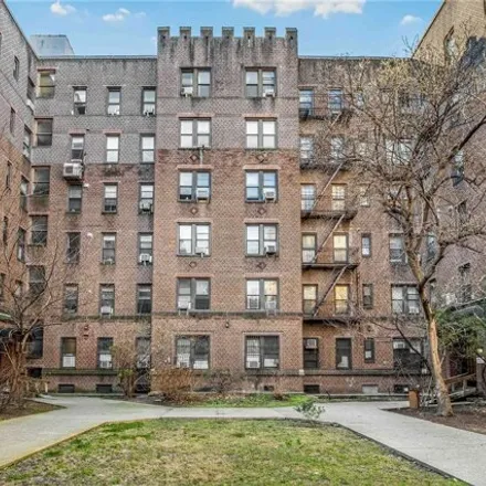 Buy this 5 bed condo on 137-57 Maple Avenue in New York, NY 11355