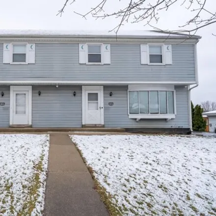 Buy this studio townhouse on 1567 Dover Drive in Waukesha, WI 53186