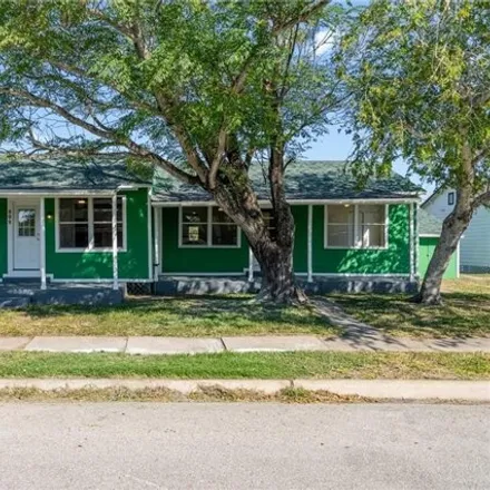 Buy this 4 bed house on 830 East Fordyce Avenue in Kingsville, TX 78363