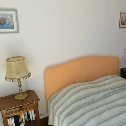 Rent this 1 bed apartment on 13520 Maussane-les-Alpilles