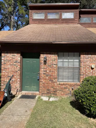 Buy this 2 bed loft on 1308 High Road in Tallahassee, FL 32304