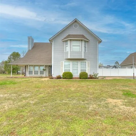Buy this 4 bed house on 2145 Meadows in Mayes County, OK 74361