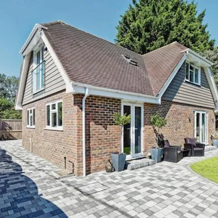 Buy this 4 bed house on St Martin's Road in Dover, CT15 5EL