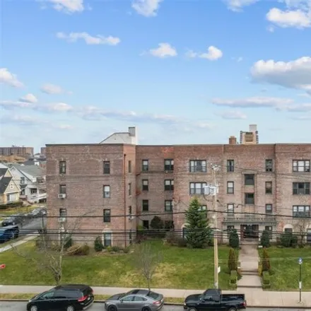 Image 5 - 128-11 Newport Avenue, New York, NY 11694, USA - Apartment for sale