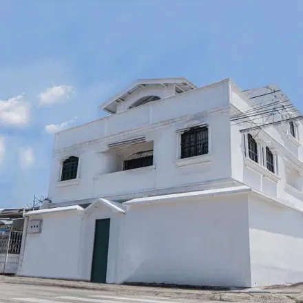 Buy this 11 bed house on Antonio Parra Velasco in 090701, Guayaquil