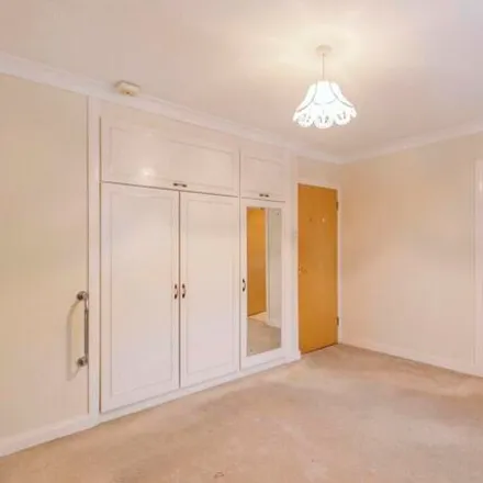 Image 5 - Shelley Court, 11 Grosvenor Road, Bournemouth, BH4 9DX, United Kingdom - Apartment for sale