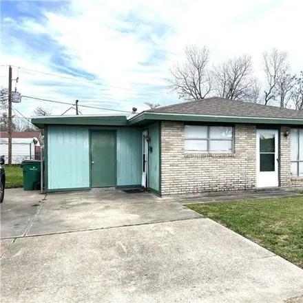 Buy this 2 bed house on 1509 Maplewood Drive in Harvey, Jefferson Parish