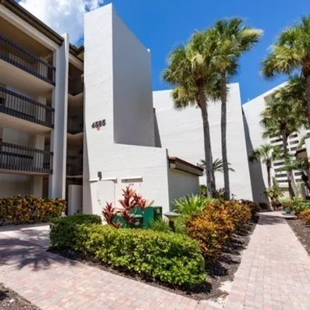 Image 2 - Landings Yacht, Golf and Tennis Club, 4425 South Landings Drive, Fort Myers, FL 33919, USA - Condo for rent