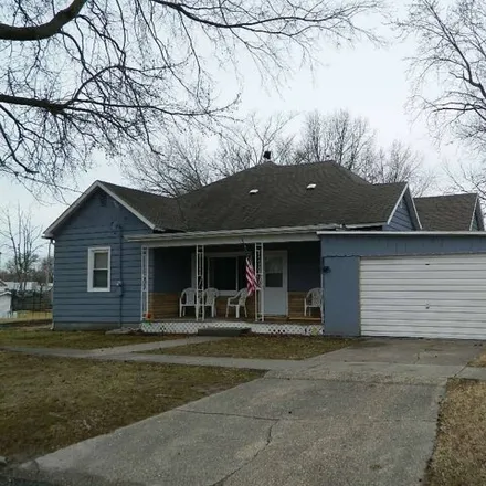 Buy this 3 bed house on 641 West Douglas Street in Fairfield, IL 62837