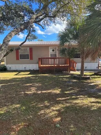 Buy this studio apartment on 2184 Kentucky Avenue in Franklin County, FL 32322