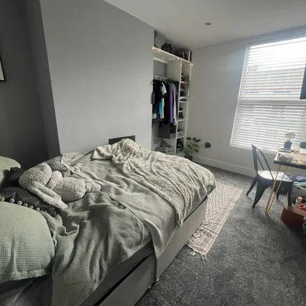 Rent this 6 bed apartment on Brookdale Road in Liverpool, L15 3JE