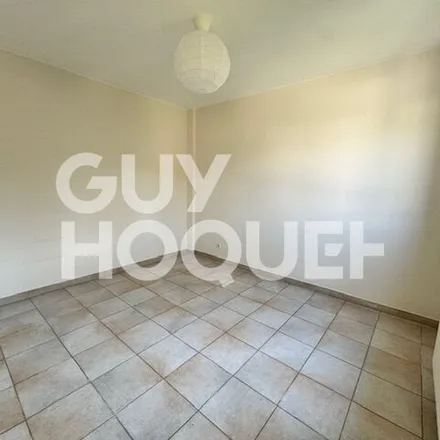 Rent this 5 bed apartment on 42Bis Avenue du Général de Gaulle in 77330 Ozoir-la-Ferrière, France