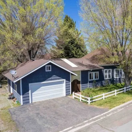 Buy this 4 bed house on 869 Mill Street in Loyalton, Sierra County
